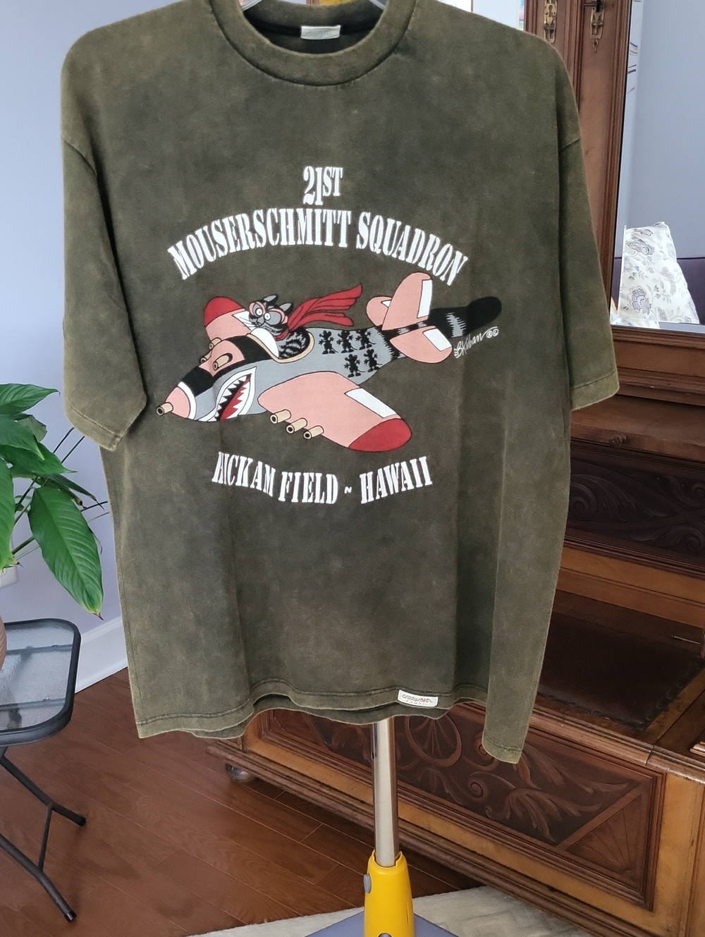 Vintage HICKAM FIELD, Hawaii T- Shirt.